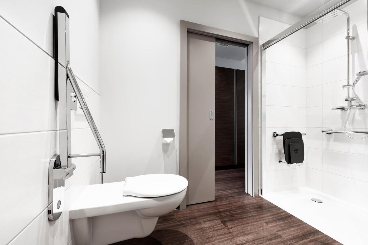Nuhr Medical - Hotel & Restaurant Зенфтенберг Экстерьер фото