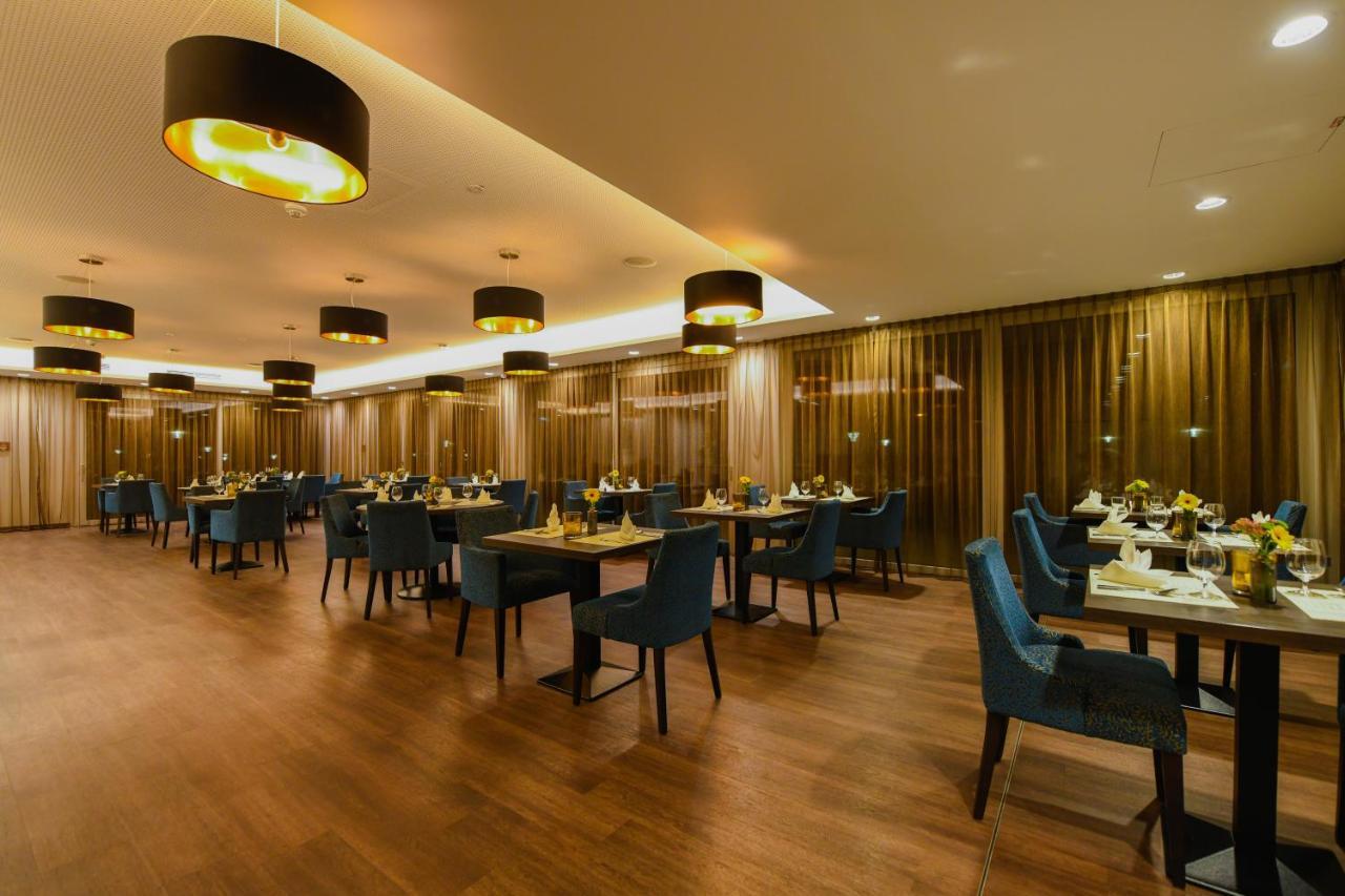 Nuhr Medical - Hotel & Restaurant Зенфтенберг Экстерьер фото